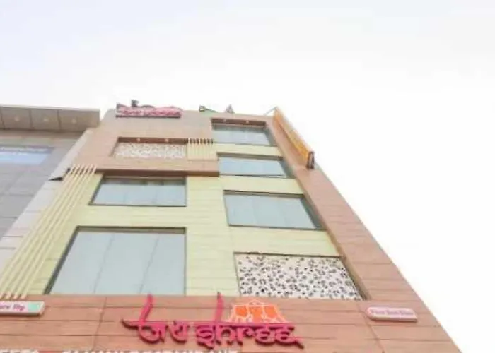 Hotel O Discovery Inn